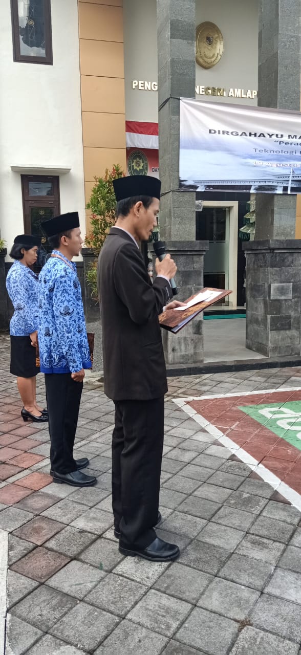 10 HUT MA